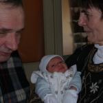 Csodálnak a Gyuris nagyszülők: apó és nagyi. (2012. február 15.)